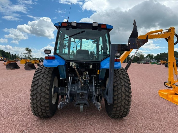 new-holland-ts110-image-5