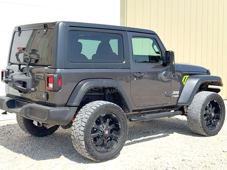 2018-jeep-wrangler-sport-image-5