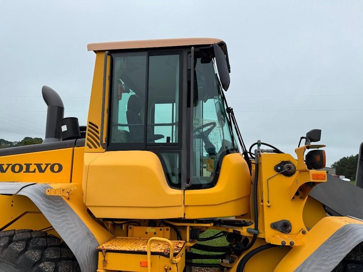 volvo-l90f-image-12