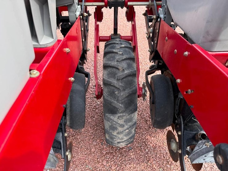 case-ih-1200-image-25