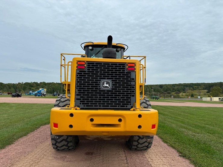 2005-deere-744j-image-5