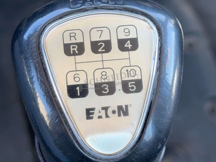 2018-peterbilt-579-image-86