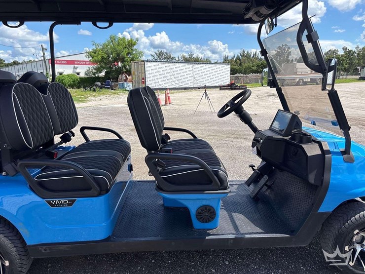2024-vivid-ev-6-person-electric-cart-image-6