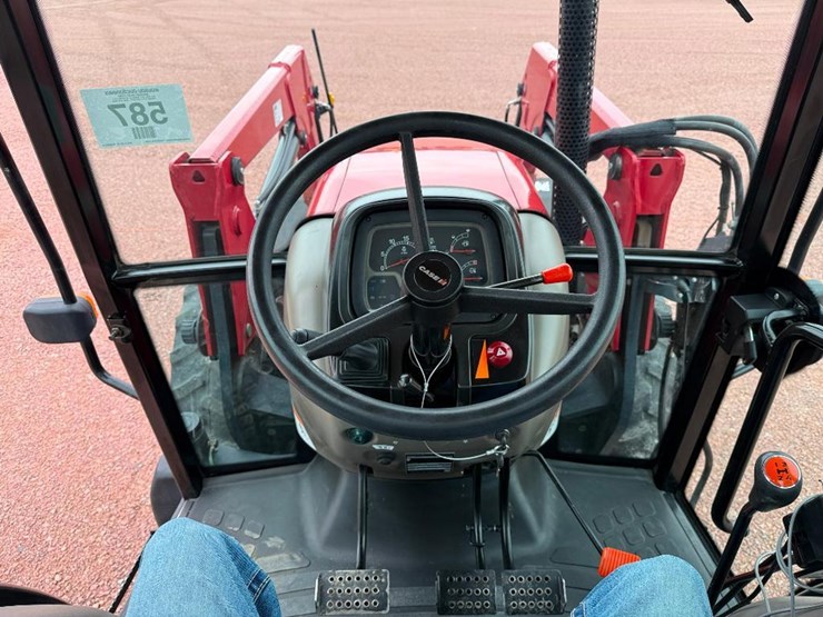 case-ih-farmall-70-image-44
