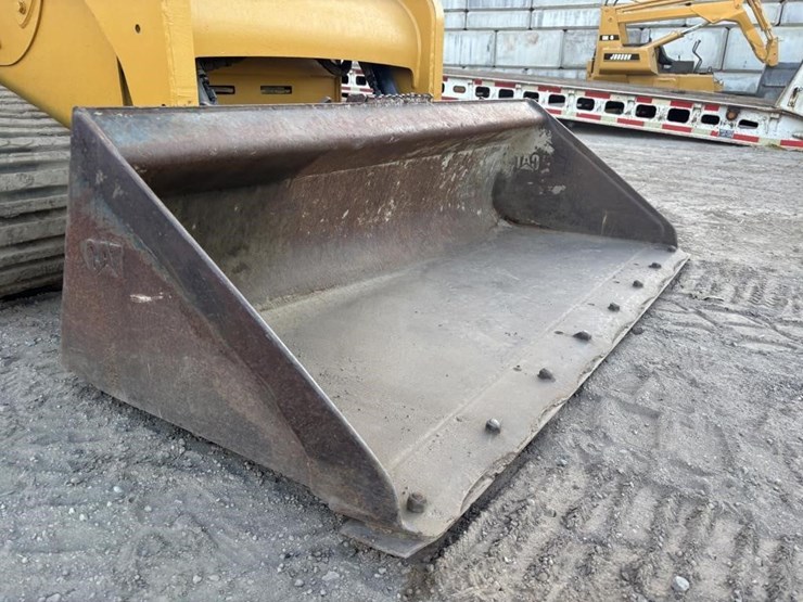 caterpillar-257b2-image-11