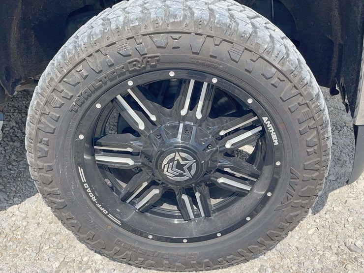2015-chevrolet-2500hd-image-14
