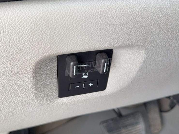 2013-chevrolet-2500hd-image-50