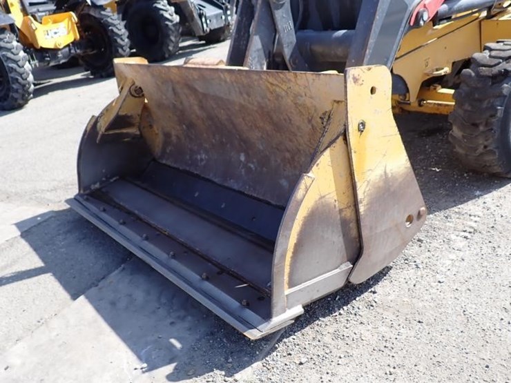 2019-deere-210lep-image-5