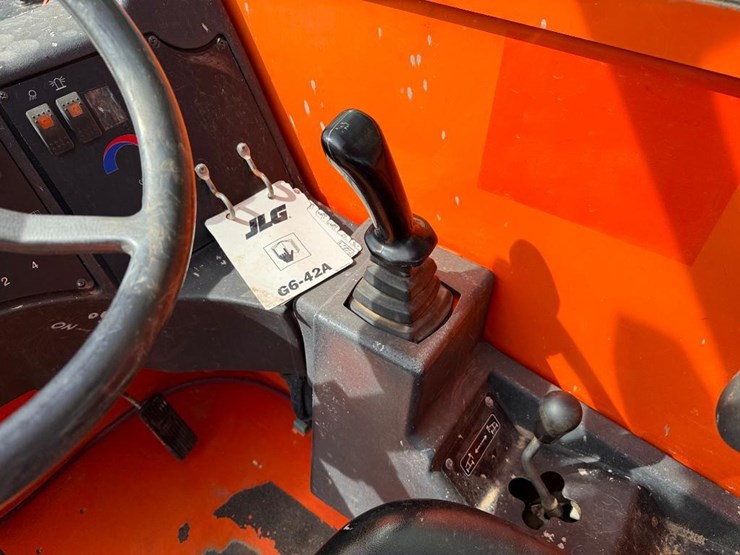 2014-jlg-g6-42a-image-38