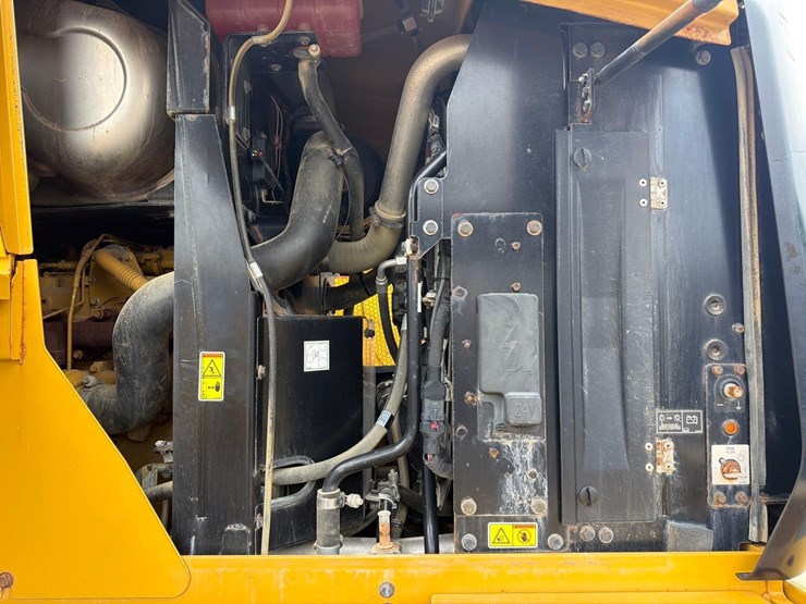 2019-caterpillar-926m-image-8