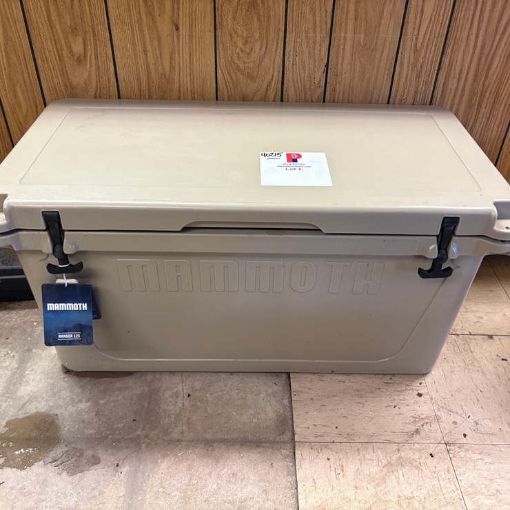 UNUSED Mammoth 125qt cooler