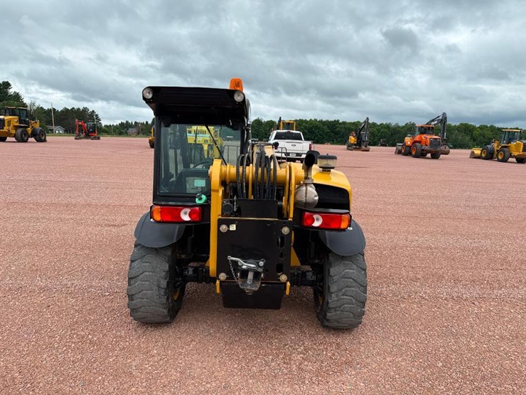 2021-caterpillar-th255c-image-5
