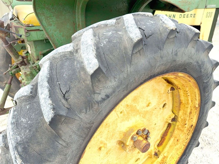 john-deere-630-image-27