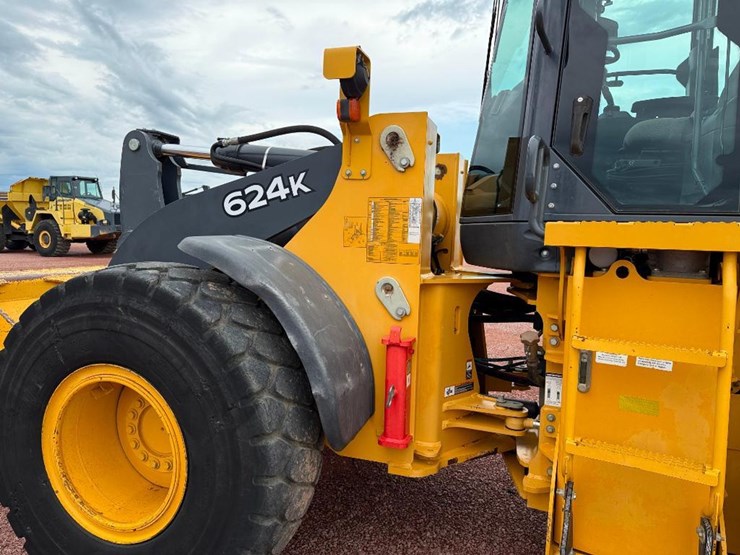 deere-624k-image-22