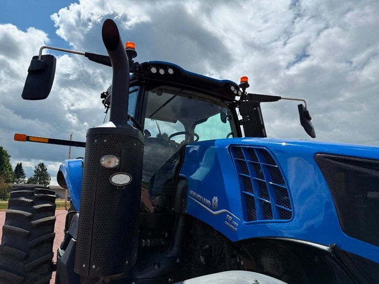 new-holland-t8.320-image-24