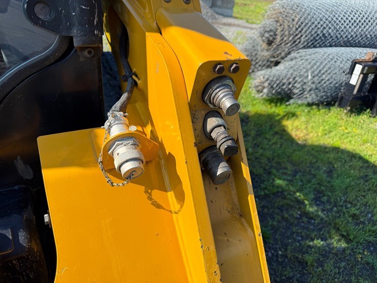 2019-caterpillar-259d-image-7