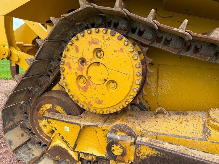 caterpillar-d6t-xl-image-17