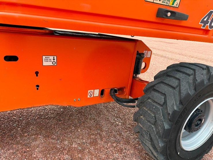 jlg-400s-image-10