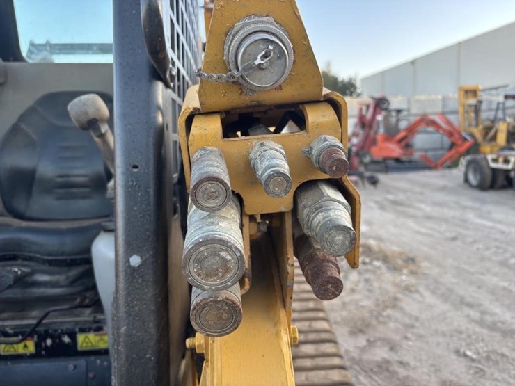 caterpillar-257b2-image-15