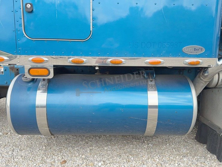 2007-peterbilt-386-image-20