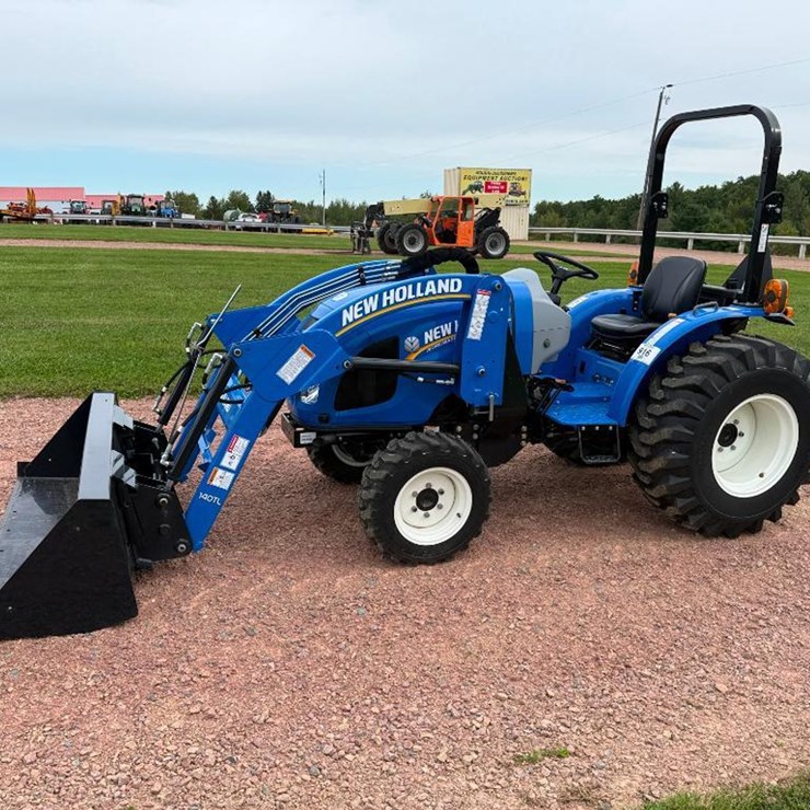 NEW HOLLAND WORKMASTER 35