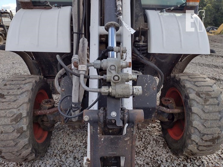 2006-bobcat-toolcat-5600-image-22