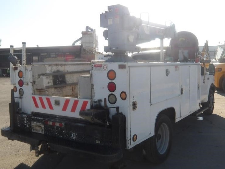2003-ford-f550-image-3