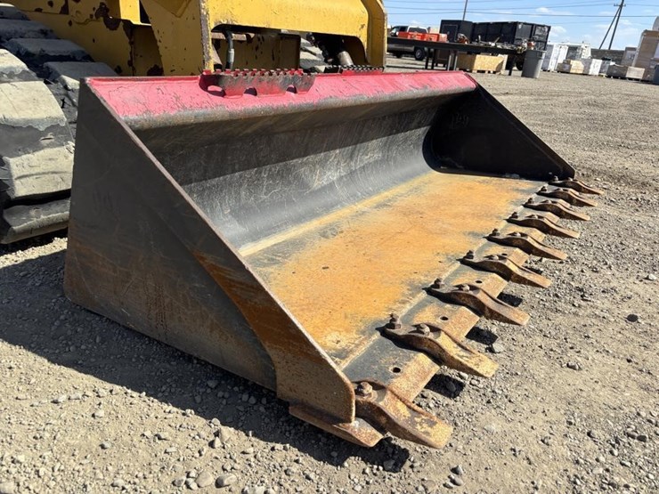 2020-caterpillar-289d3-image-11