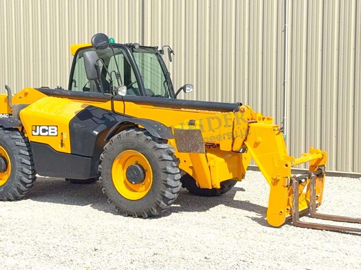 2019-jcb-540-140-image-1