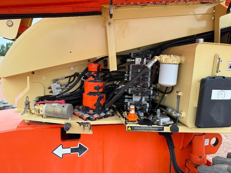jlg-660sj-image-40
