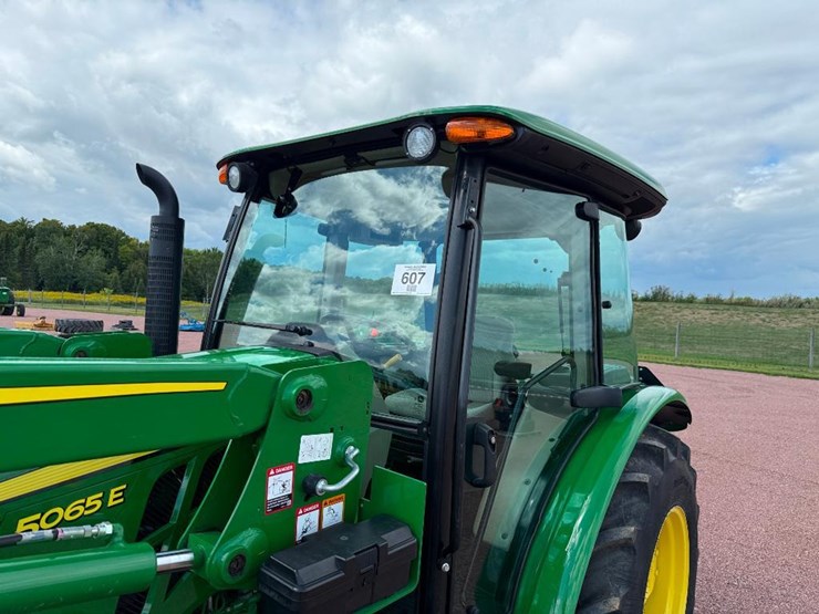 john-deere-5065e-image-16