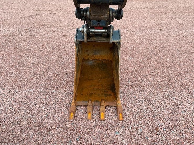 caterpillar-307.5-image-34