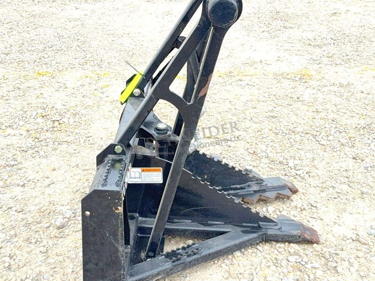 kubota-stp25-skid-steer-tree-puller-image-3