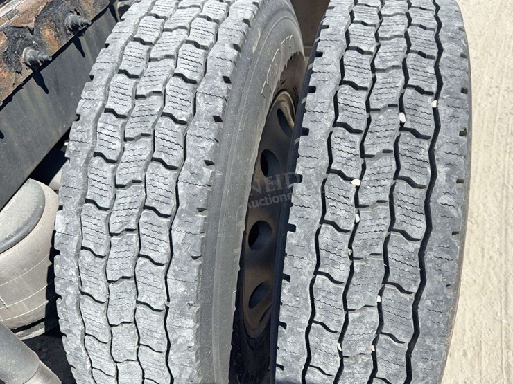2020-peterbilt-579-image-27