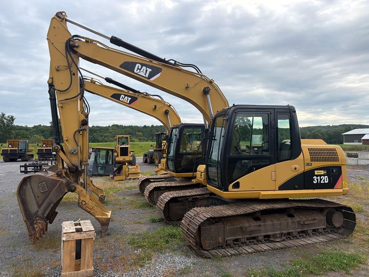 caterpillar-312d-image-28