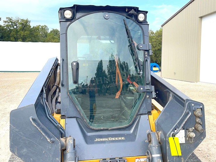 2020-deere-331g-image-10