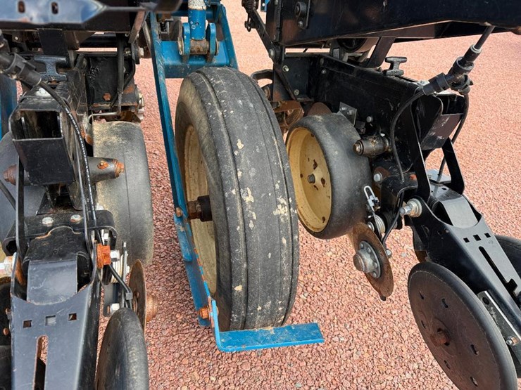 1999-kinze-2000-image-33