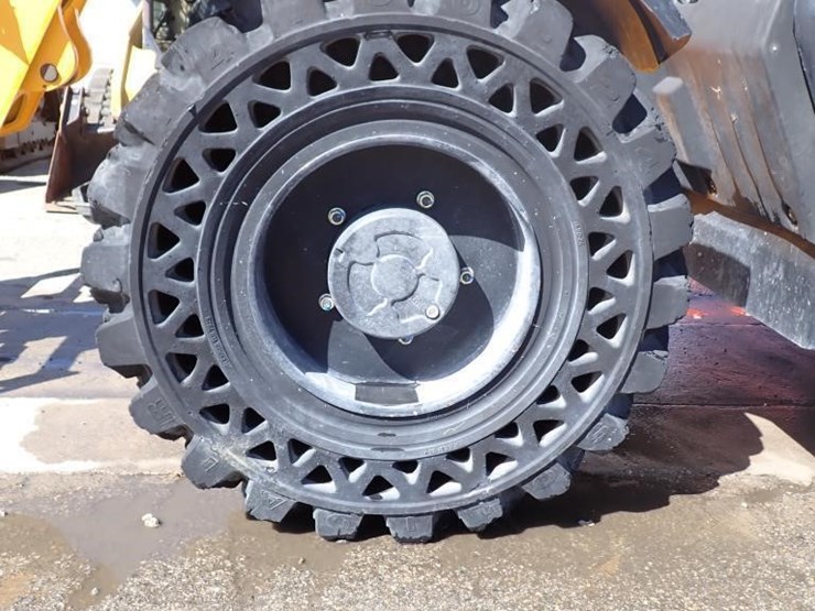 2018-jcb-509-42-image-11