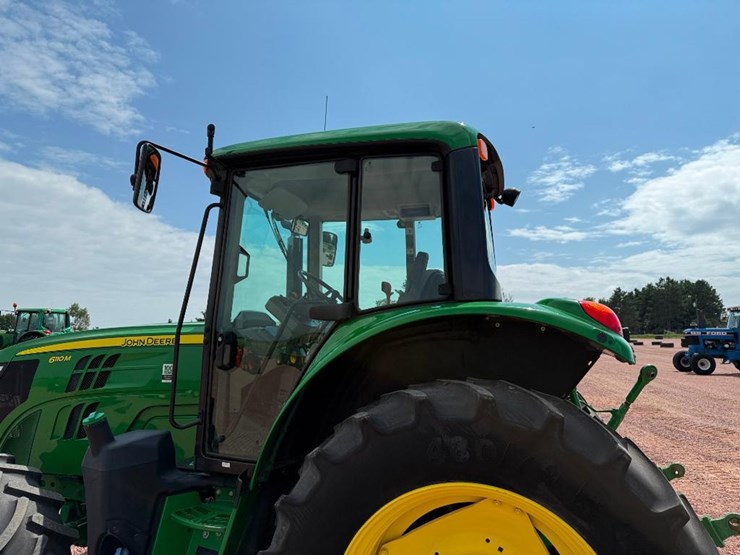 john-deere-6110m-image-22