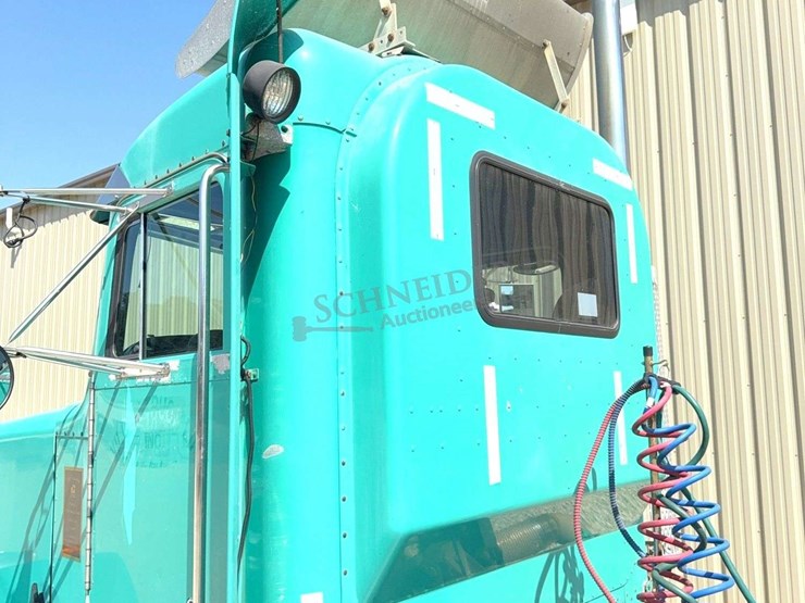 2003-peterbilt-378-image-88