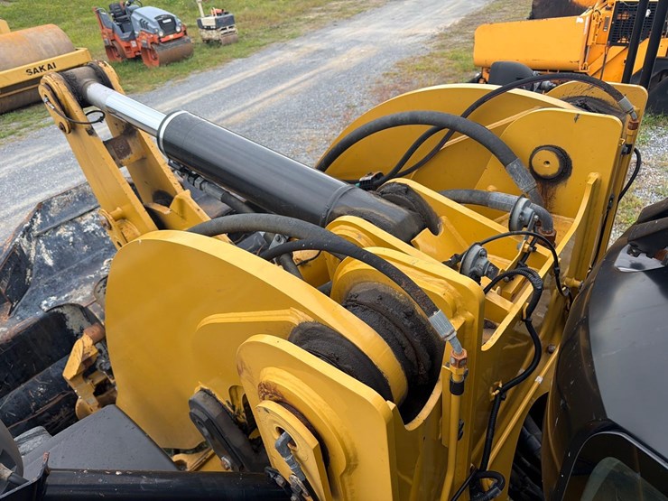 2020-caterpillar-938m-image-22
