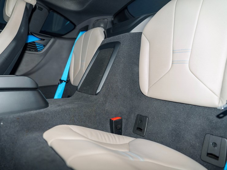 #1064-•-2015-bmw-i-8-image-64