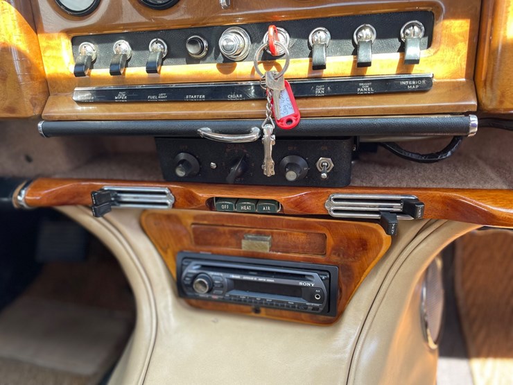 #1066-•-offered-at-no-reserve-|-1967-jaguar-420-g-image-12