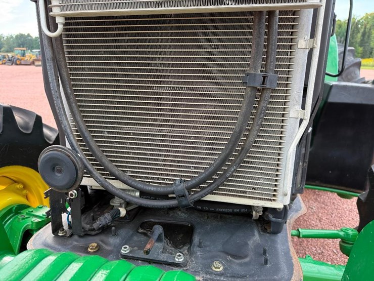 john-deere-6105m-image-34