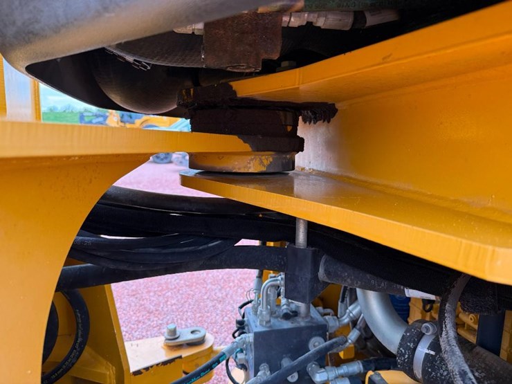 deere-624k-image-25