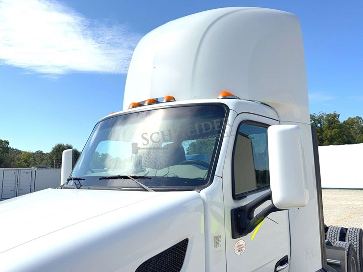 2020-peterbilt-579-image-53