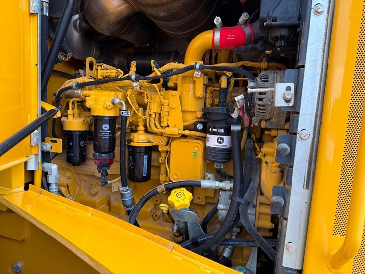 2019-deere-544l-image-37