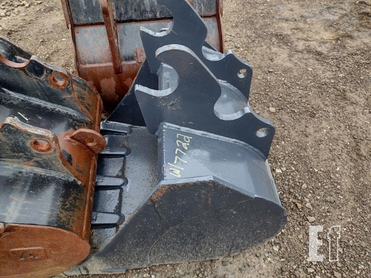 2016-kubota-kx040-4-image-39