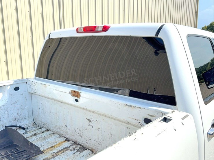 2011-chevrolet-2500hd-image-25