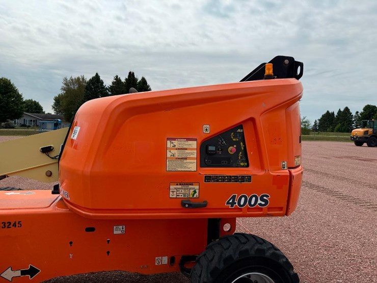 jlg-400s-image-23